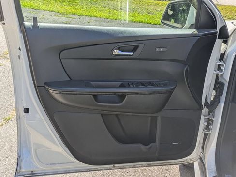 Used 2012 GMC Acadia Denali AWD/4WD image 8