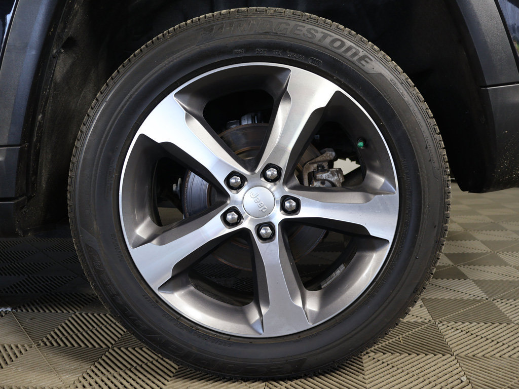 Used 2023 Jeep Grand Cherokee Limited AWD/4WD image 20