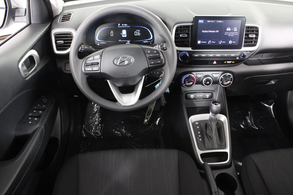 Certified 2026 Hyundai Venue SE FWD image 8