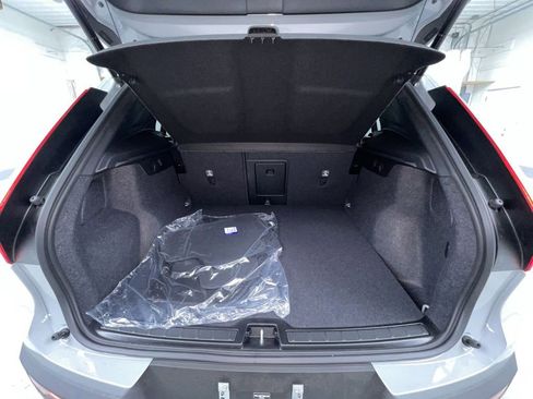 New 2026 Volvo XC40 B5 Core w/ Climate Package image 16