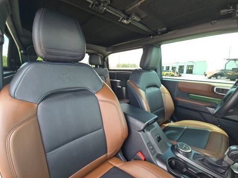 Used 2022 Ford Bronco Outer Banks AWD/4WD image 17