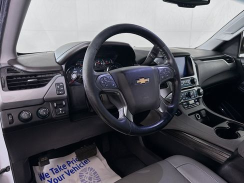 Used 2019 Chevrolet Suburban LT image 9