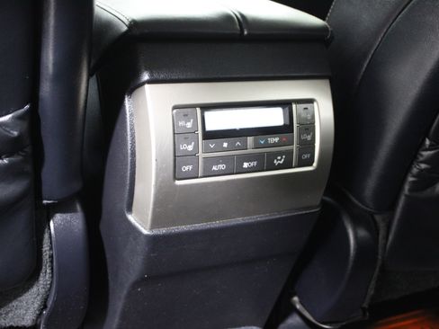 Used 2015 Lexus GX 460 w/ Premium Package image 27