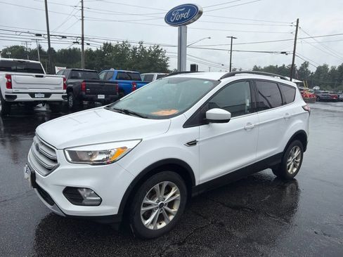 Used 2018 Ford Escape SE AWD/4WD image 4