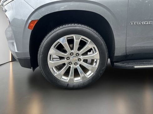 Used 2021 Chevrolet Tahoe Premier w/ Premium Package RWD image 9