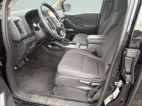 Used 2022 Nissan Frontier S RWD image 11