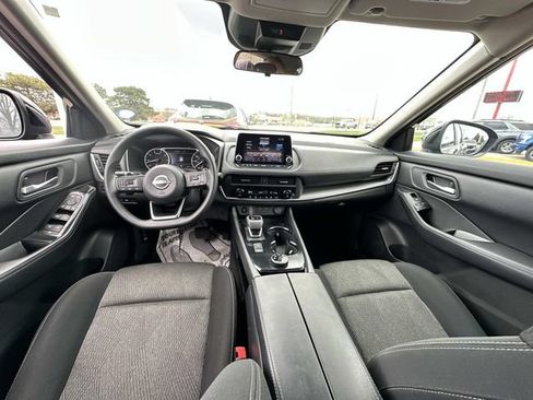 Used 2024 Nissan Rogue SV AWD/4WD image 11