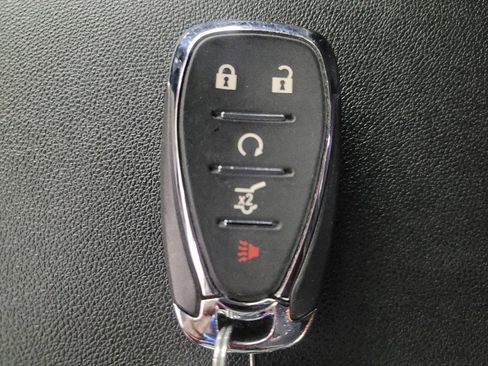 Used 2024 Chevrolet Equinox LT image 32