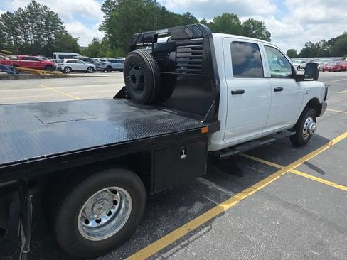 Used 2026 RAM 3500 Tradesman w/ Chrome Appearance Group AWD/4WD image 2