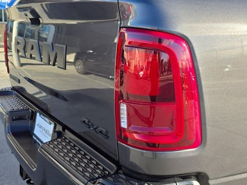 New 2026 RAM 2500 Laramie AWD/4WD image 10