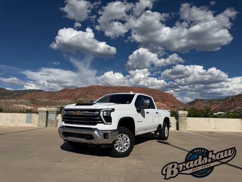 Used 2024 Chevrolet Silverado 3500 LTZ w/ LTZ Premium Package AWD/4WD image 1