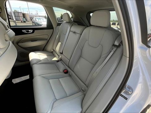 New 2026 Volvo XC60 B5 Ultra w/ Protection Package Premier image 18