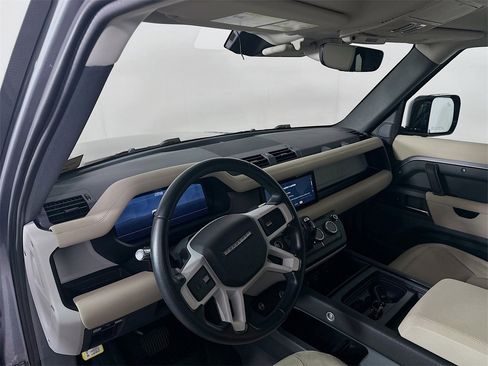 Used 2020 Land Rover Defender 110 S image 31