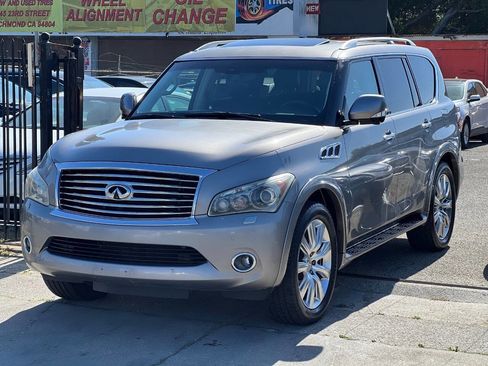 Used 2012 INFINITI QX56 2WD w/ Deluxe Touring Pkg image 3