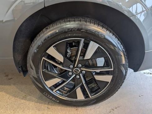 Used 2026 Volvo XC60 B5 Plus w/ Climate Package image 9