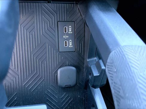 Used 2025 Toyota Tacoma TRD Sport image 35