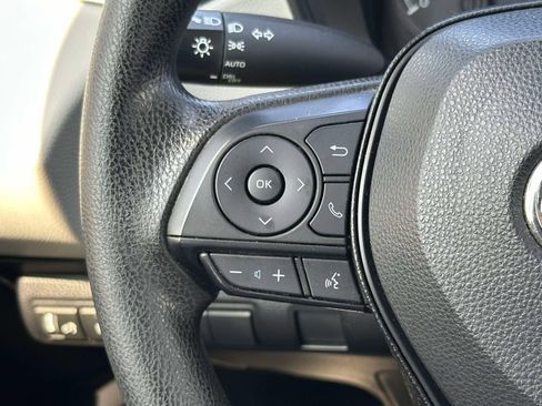 Used 2022 Toyota Corolla LE FWD image 22