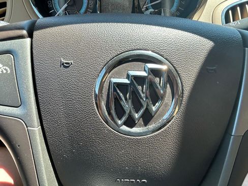 Used 2011 Buick LaCrosse CXL FWD image 19