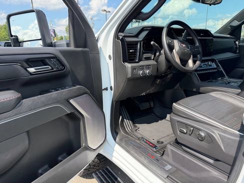 Used 2025 GMC Sierra 2500 AT4X w/ Snow Plow Prep/Camper Package AWD/4WD image 23