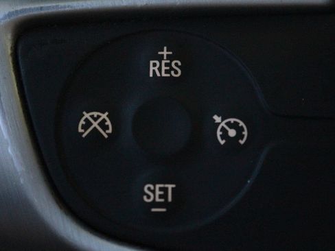 Used 2018 GMC Acadia SLE FWD image 22