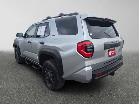 Certified 2025 Toyota 4Runner SR5 AWD/4WD image 5