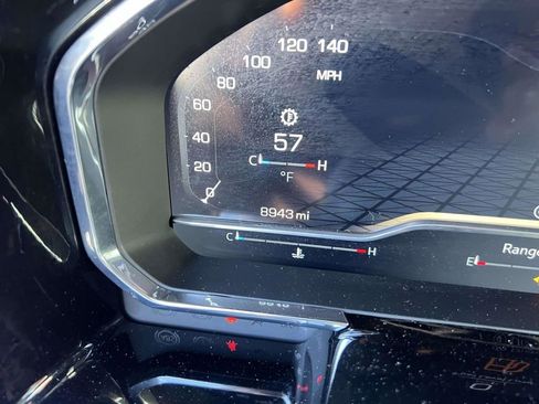 Used 2025 GMC Sierra 1500 Elevation image 34