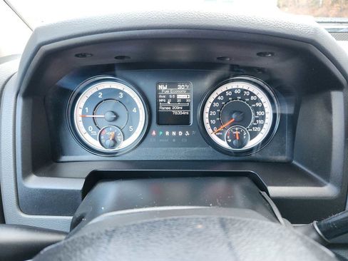 Used 2018 RAM 2500 Tradesman w/ Chrome Appearance Group image 12