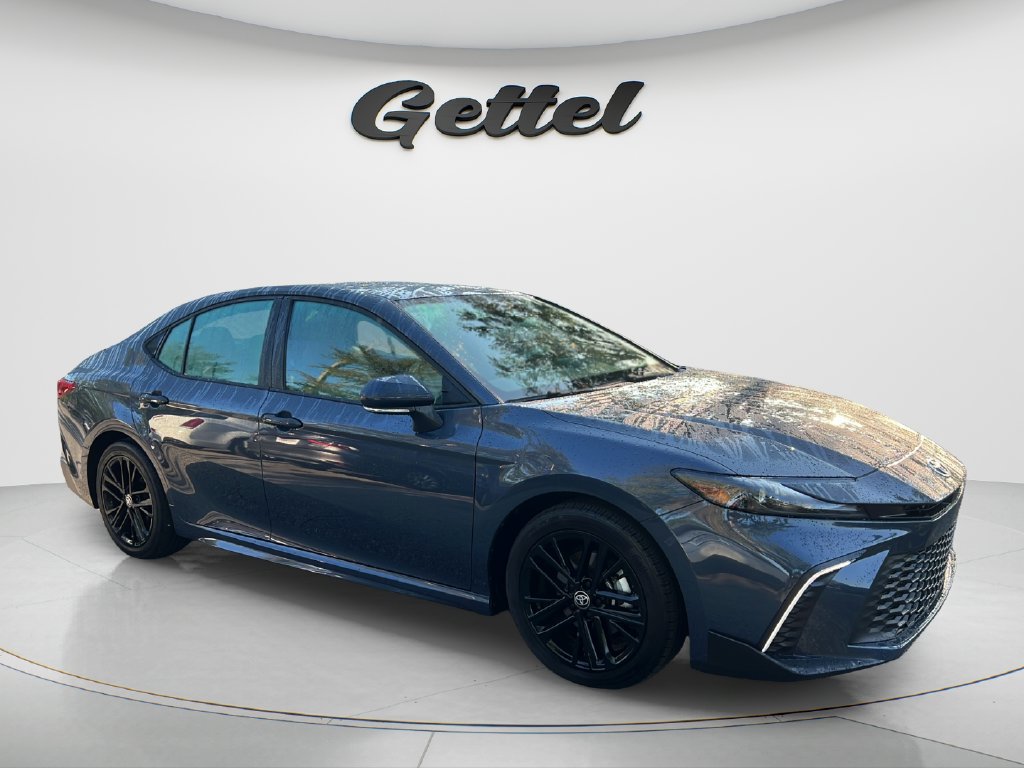 Used 2026 Toyota Camry SE FWD image 2