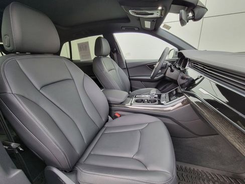 Used 2025 Audi Q8 Premium w/ Convenience Package image 15
