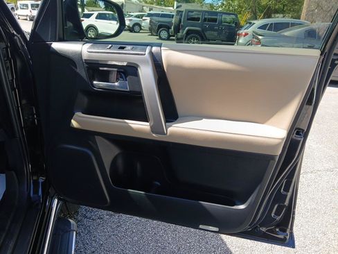 Used 2021 Toyota 4Runner Limited RWD image 15