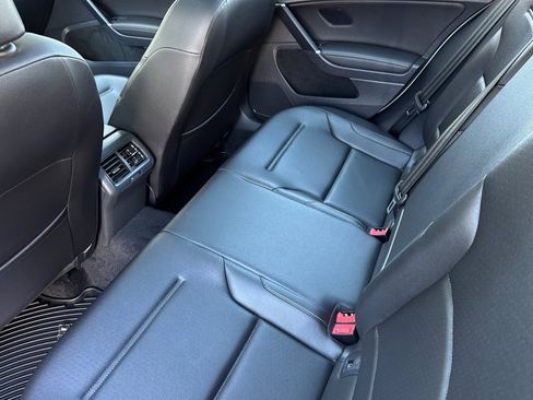 Certified 2019 Volkswagen Golf Alltrack SE image 13