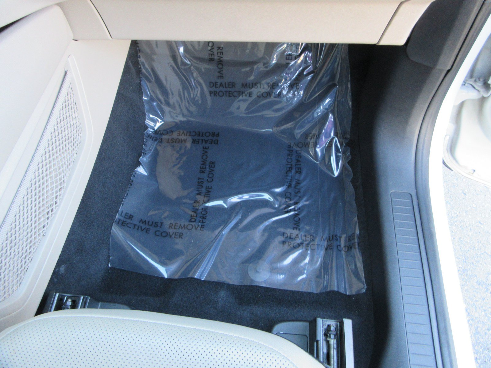 Used 2020 Ford Escape Titanium FWD image 27