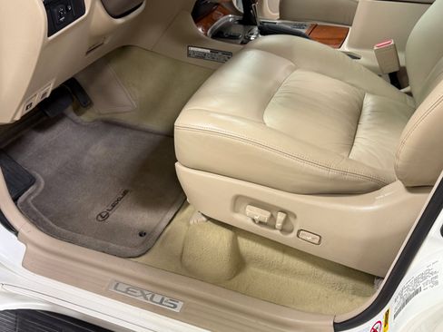 Used 2005 Lexus LX 470 4WD image 27