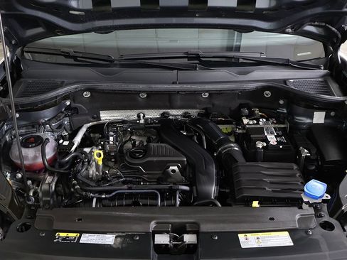 Used 2023 Volkswagen Taos SE FWD image 19
