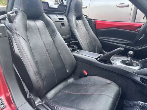 Used 2017 MAZDA MX-5 Miata Club w/ Brembo/BBS Package image 16