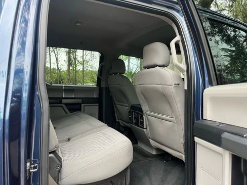 Used 2017 Ford F250 XLT w/ XLT Premium Package image 19