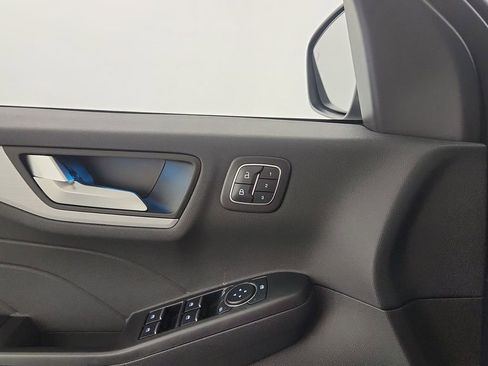 Used 2024 Ford Escape Platinum w/ Premium Technology Package image 23