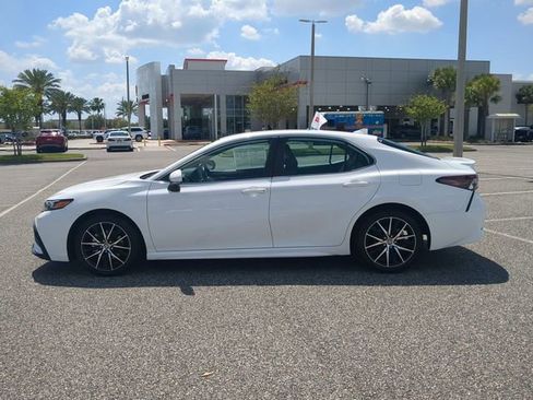 Certified 2023 Toyota Camry SE image 7