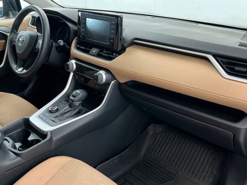 Certified 2019 Toyota RAV4 XLE w/ Convenience Package image 25