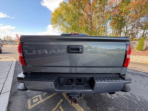 Used 2018 GMC Sierra 2500 Denali w/ Suspension Package, Off-Road image 5