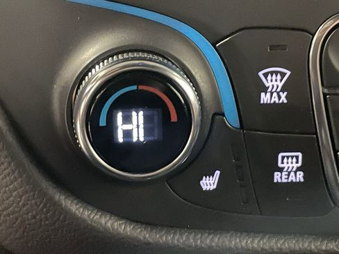 Used 2024 Chevrolet Equinox RS image 33