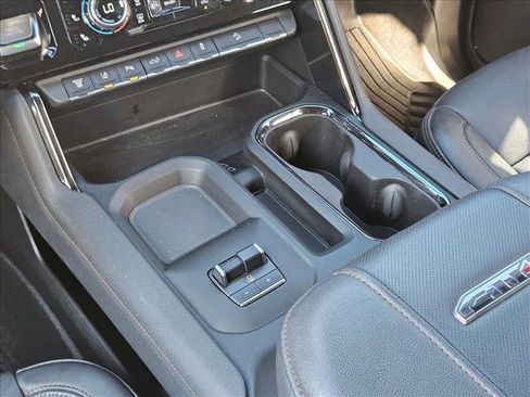 Used 2024 GMC Sierra 2500 AT4 w/ Technology Package image 12