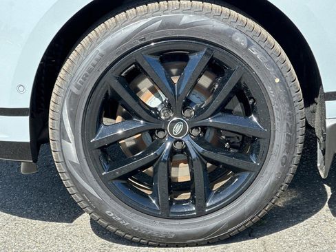 New 2026 Land Rover Range Rover Velar Dynamic SE image 12