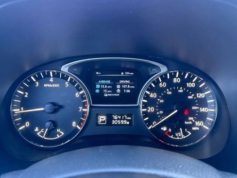 Used 2015 Nissan Pathfinder SV image 34