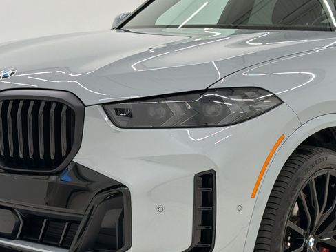 Used 2024 BMW X5 xDrive40i w/ M Sport Package AWD/4WD image 12