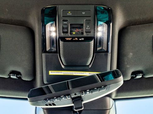 Used 2024 Lexus GX 550 image 29