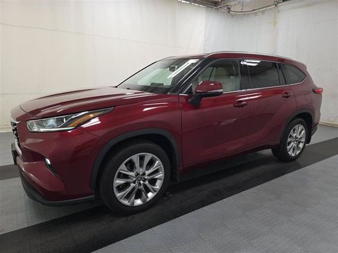 Used 2020 Toyota Highlander Limited AWD/4WD image 1