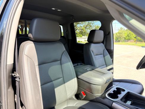 Used 2022 Chevrolet Silverado 2500 LTZ w/ LTZ Plus Package image 24