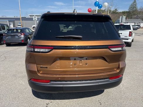 New 2026 Jeep Grand Cherokee Limited AWD/4WD image 4