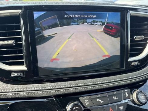 New 2027 Chrysler Pacifica Select w/ Family Tech Group FWD image 28
